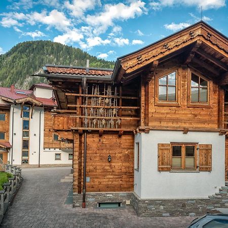 Апартаменты Alpenliving Майрхофен Экстерьер фото