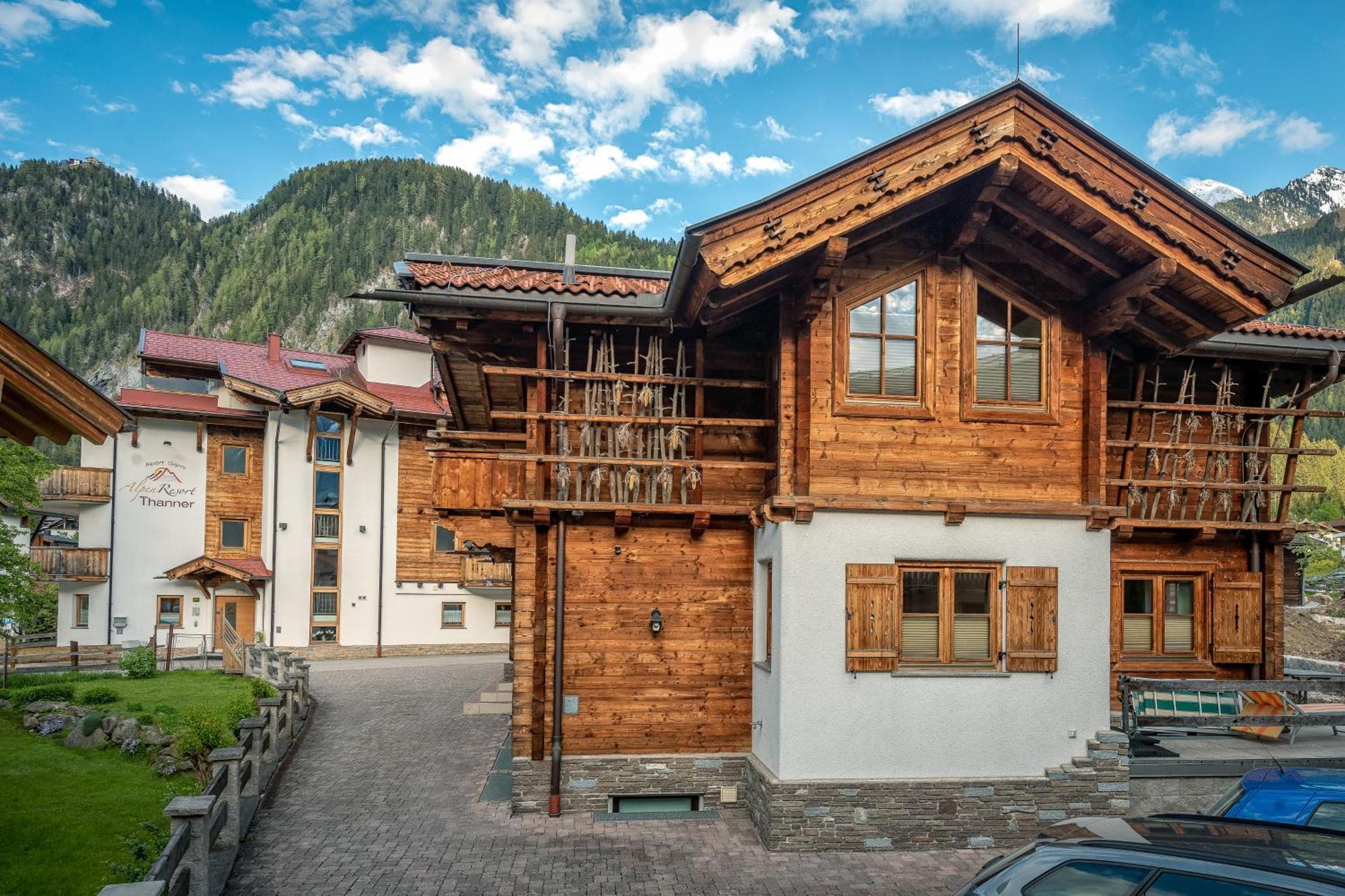 Апартаменты Alpenliving Майрхофен Экстерьер фото